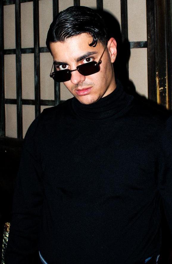 LACAZETTE — LUCKYIMG